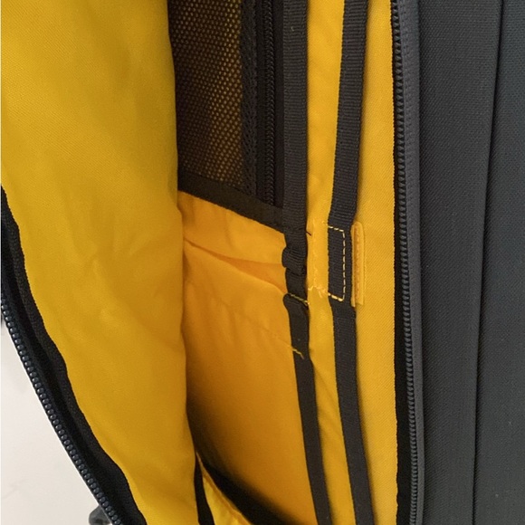 Mountainsmith Camera Bag slug strap attachable adjustable inside compartments - Picture 2 of 7